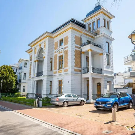 Moderne Mit Balkon, Hochwertig Апартаменты *